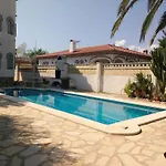 Mia448
